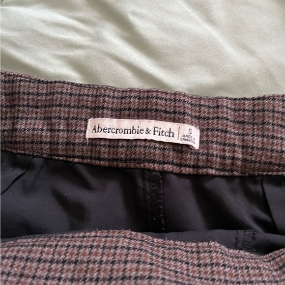 Abercrombie Scarlett Plaid Skort - Picture 2 of 4